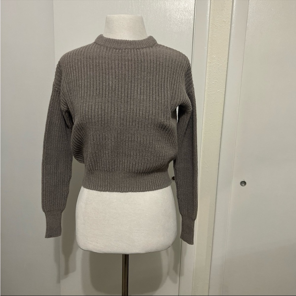 Urban outfitters cropped grey crew neck Sweater xs